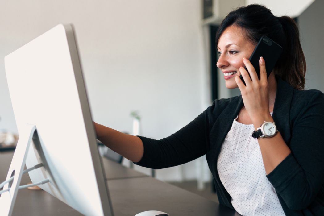 Sachbearbeiter/-in Immobilienbewirtschaftung edupool.ch Immobilienbewirtschafterin am Telefon und Computer