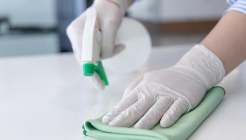 Damit wir einen Lernort haben, an dem wir uns wohlfühlen, sind wir alle aufgefordert die Räume sauber zu halten.